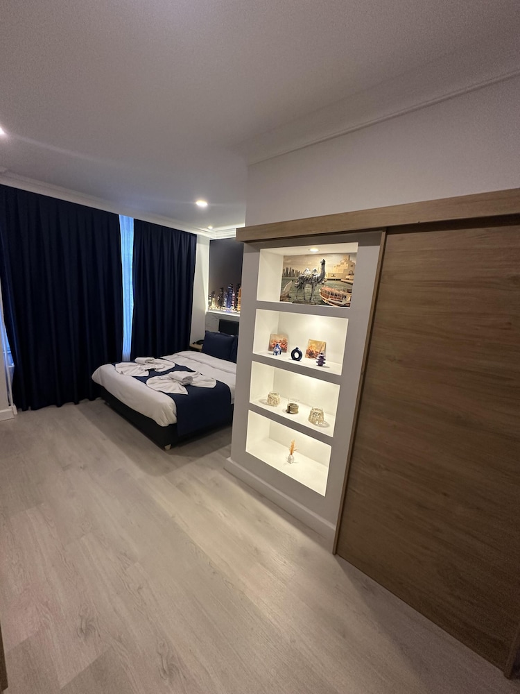STANDARD CITY VIEW ROOM - Photo 3