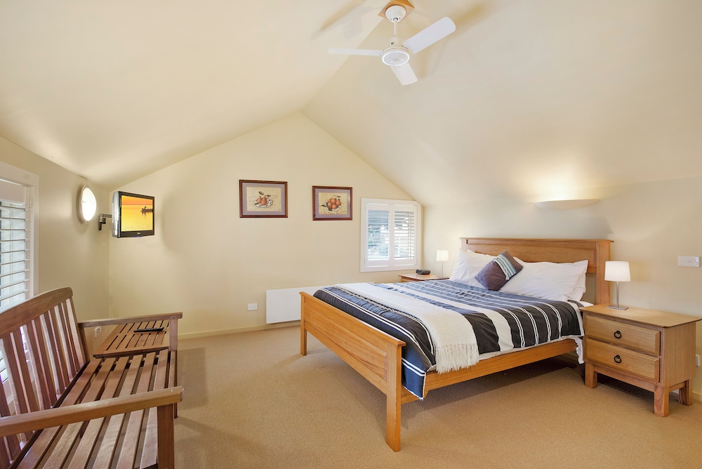 Two Bedroom Captains Loft photo 3