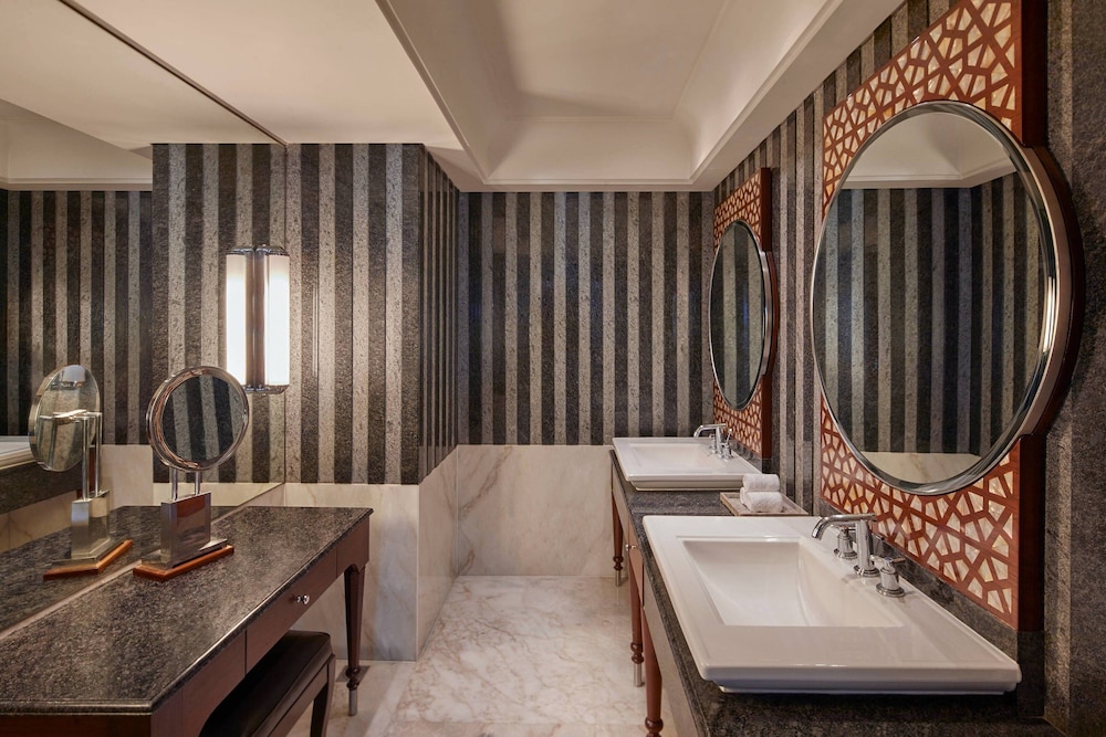 Presidential Suite, 1 Bedroom photo 2