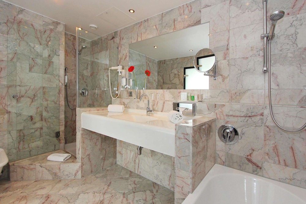 Junior Suite - Photo 11