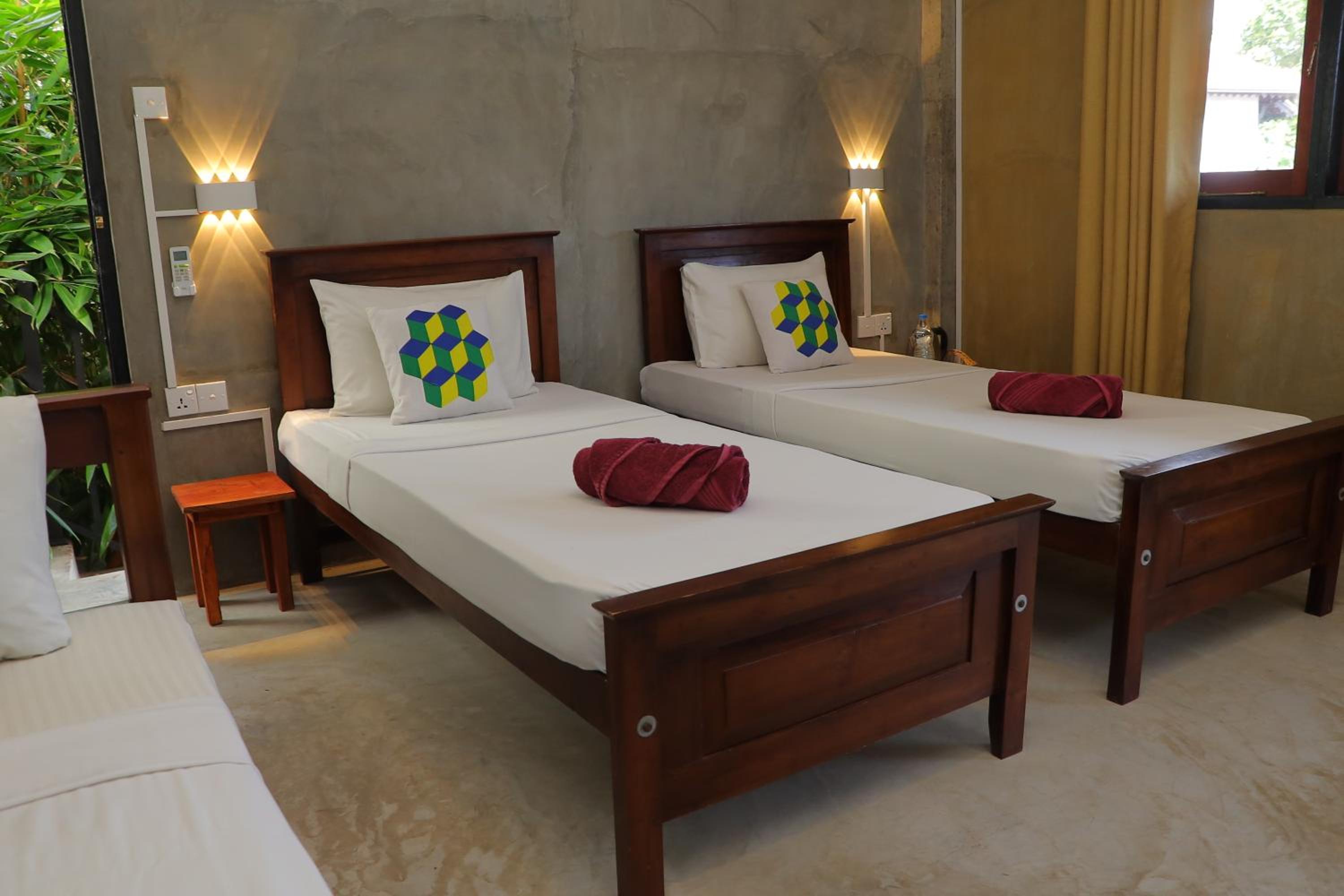 Deluxe Twin Room with Balcony