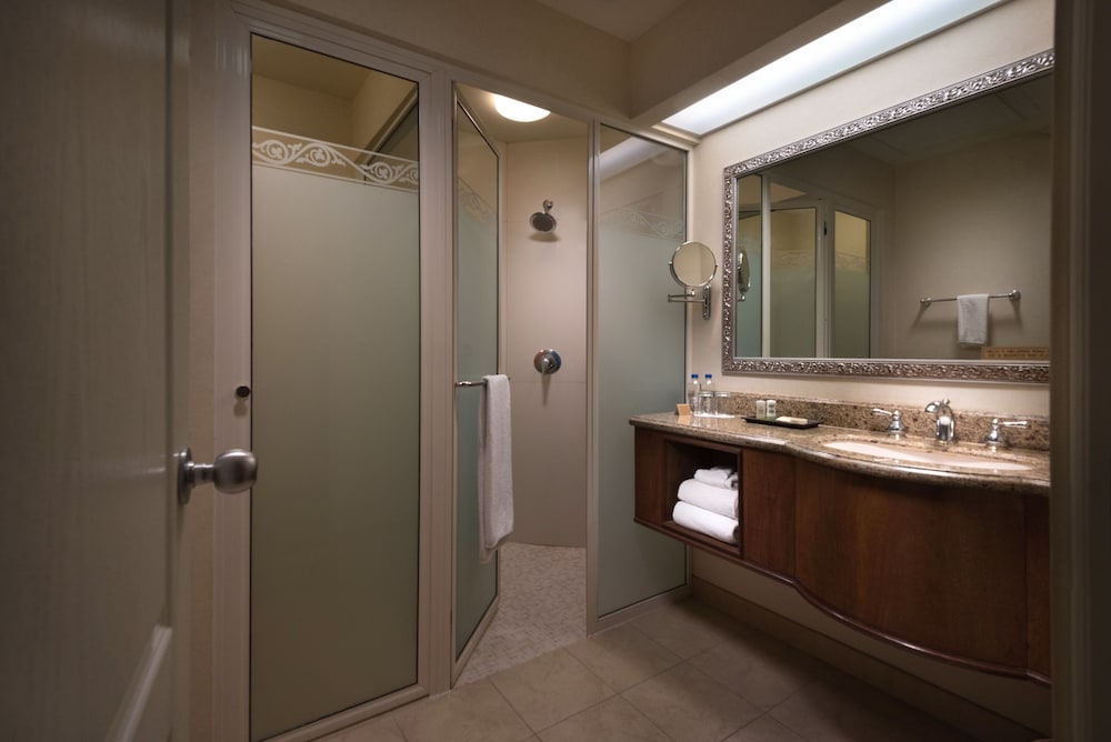 Standard Room, 2 Double Beds - Photo 4