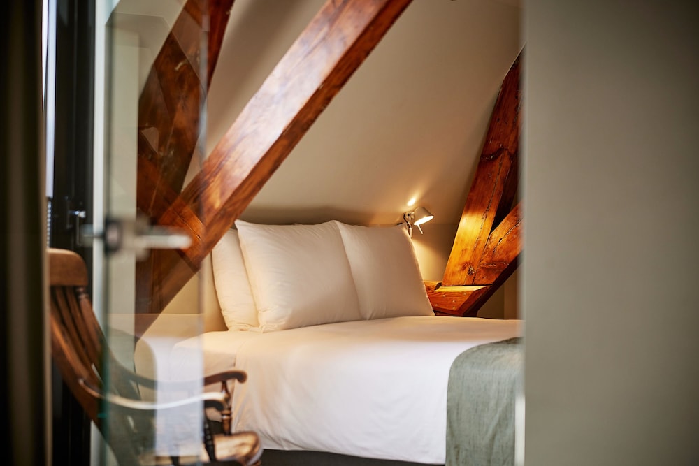 Exclusive Quadruple Room photo 3