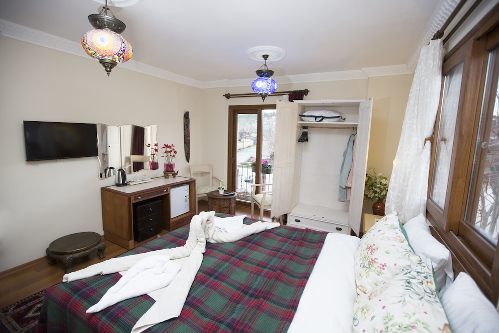 Design Shared Dormitory, Mixed Dorm, Private Bathroom, Garden View photo 3