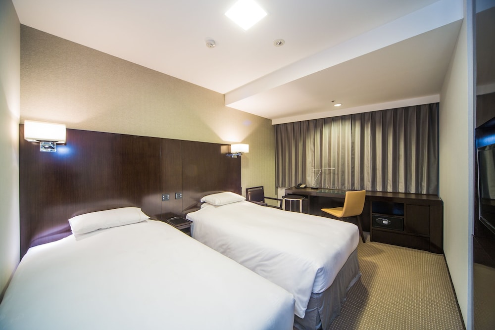 Standard Twin Room For 1 Person (Non-Smoking)