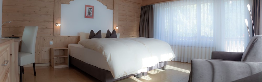 Superior Quadruple Room, 1 Double Bed with Sofa bed, Balcony, Mountain View photo 3