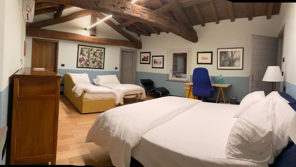 Deluxe Quadruple Room, Garden View