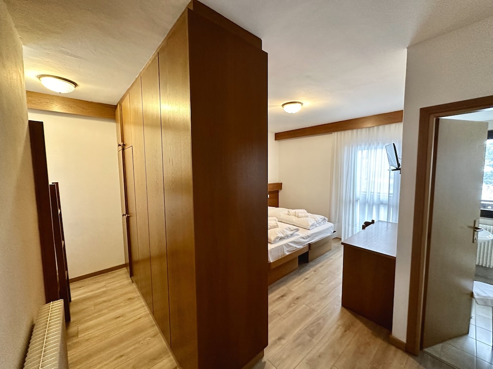 Quadruple Room, Mountain View