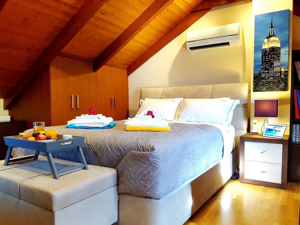 Deluxe Villa, 4 Bedrooms, Mountain View, Poolside