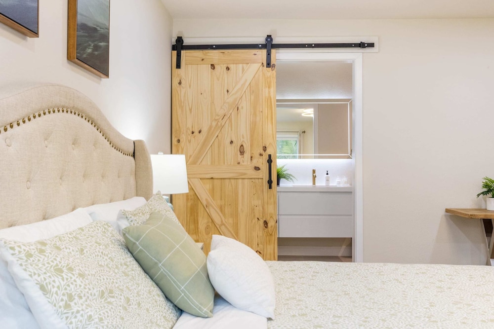 House (4 Bedrooms) photo 2