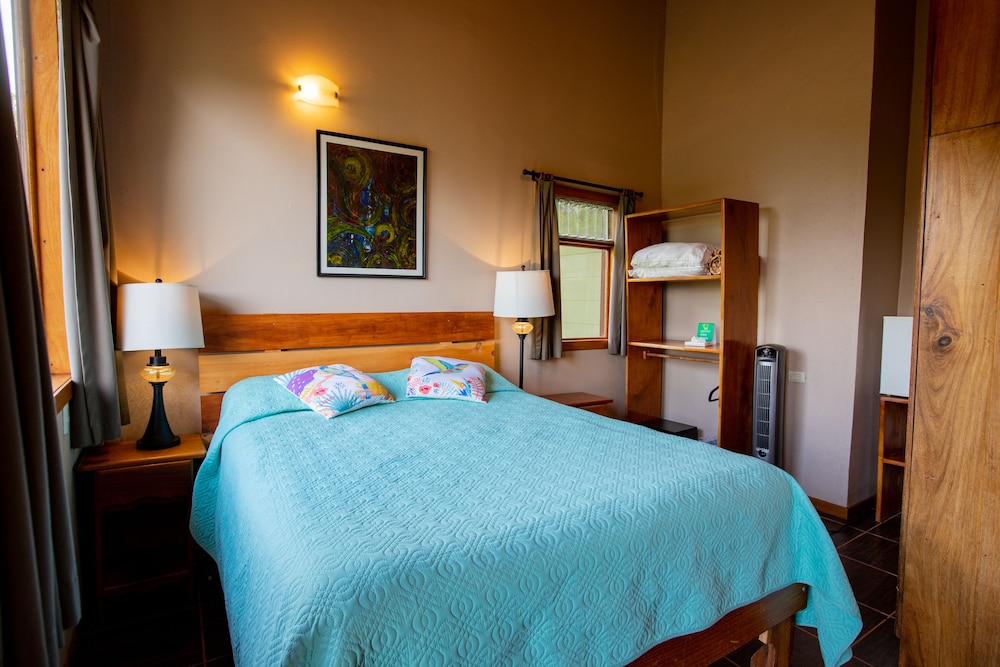 Standard Room, Multiple Beds, Mountain View, Tower photo 2