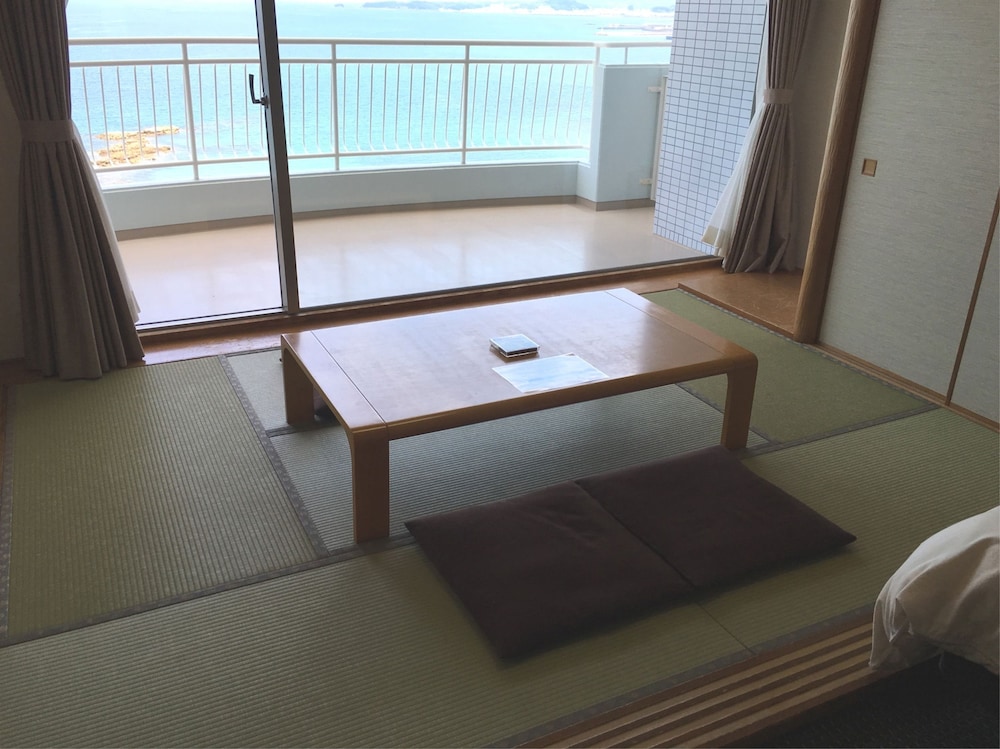 Japanese Western Style Room, Non Smoking, Ocean View photo 2