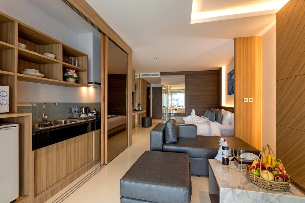 Pool & Beach Suite - Photo 4