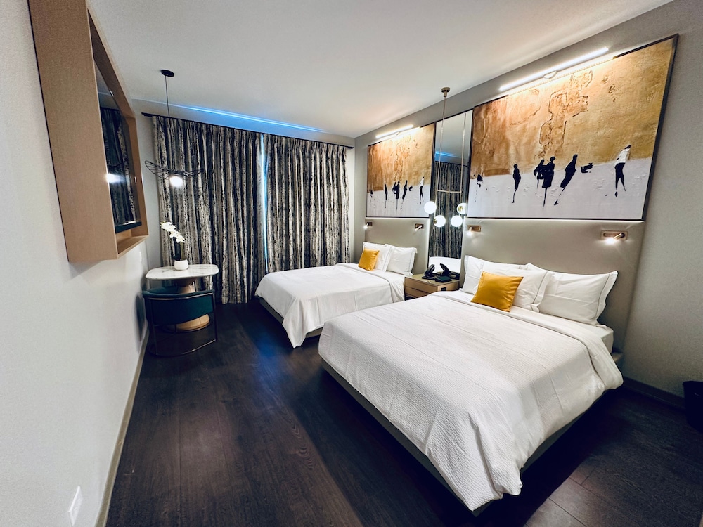Luxury Room, 2 Queen Beds photo 3