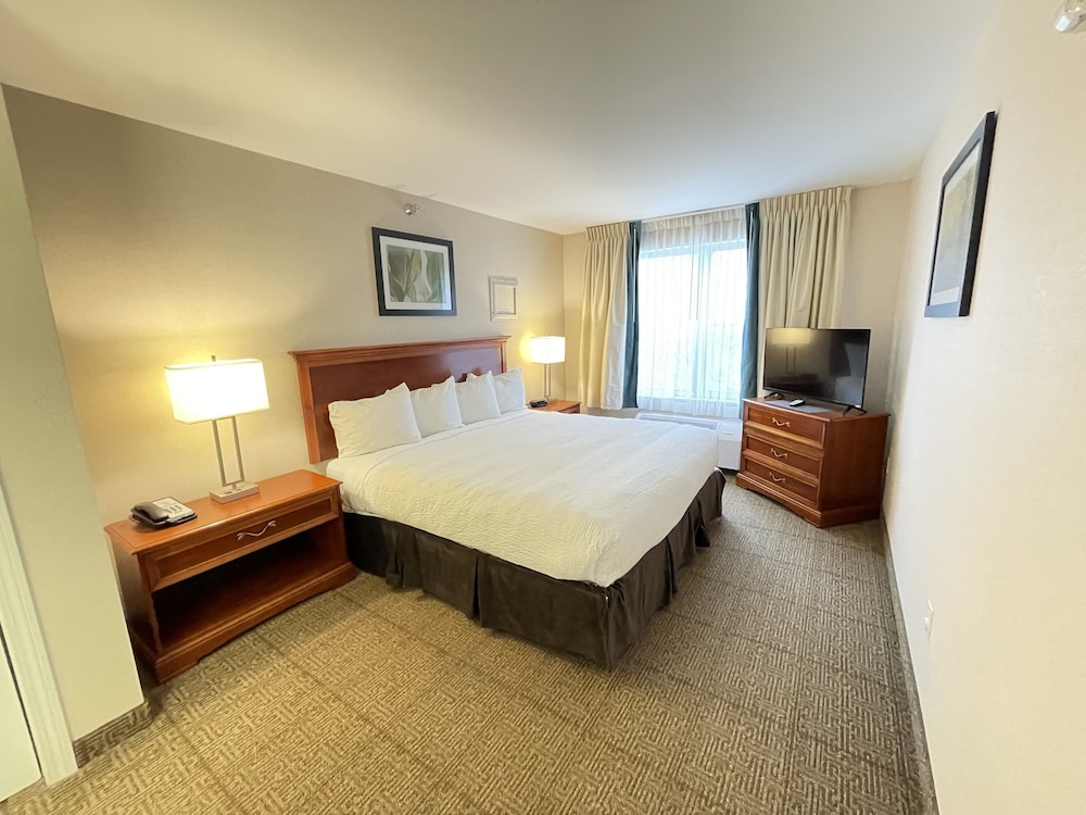 Suite, 1 King Bed with Sofa bed, Non Smoking photo 2