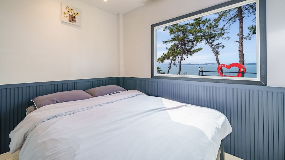Basic Room, 1 Bedroom (104(Private House/Ocean View/BBQ)) photo 3