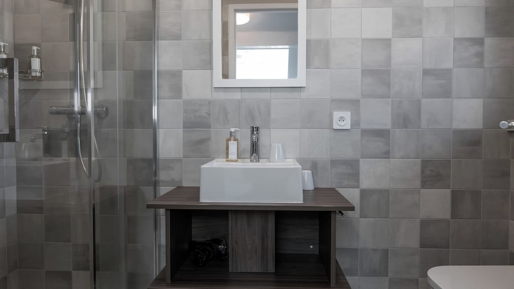 Standard Double Room, Private Bathroom, Ground Floor