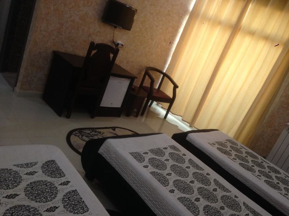 Basic Triple Room, 3 Twin Beds photo 2