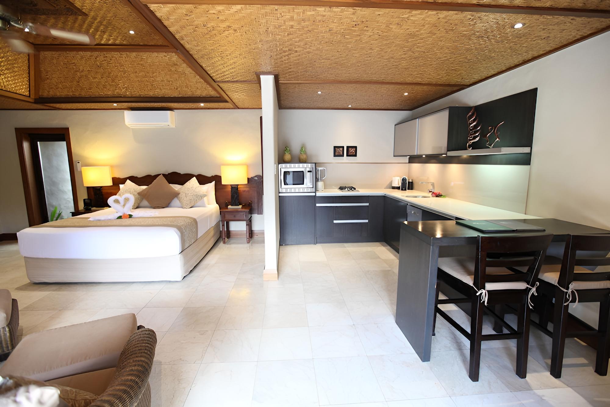 Pool Villa Suite photo 2