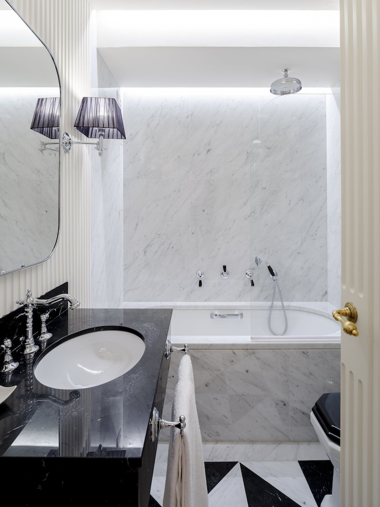 Penthouse Suite