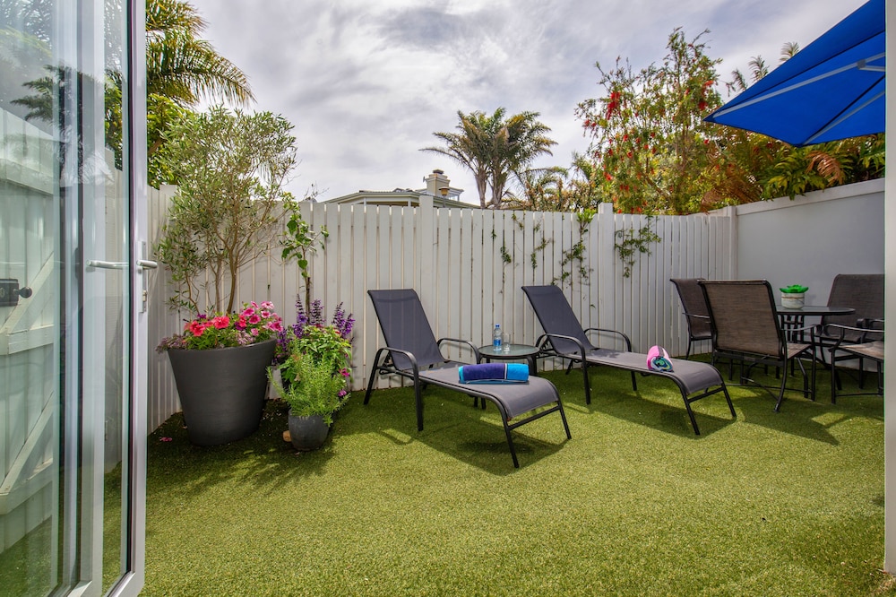 Luxury Double or Twin Room, 1 King Bed with Sofa bed, Garden View, Garden Area photo 1