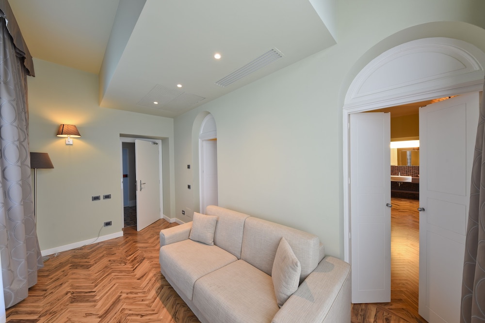 Grand Suite (Villa) photo 2