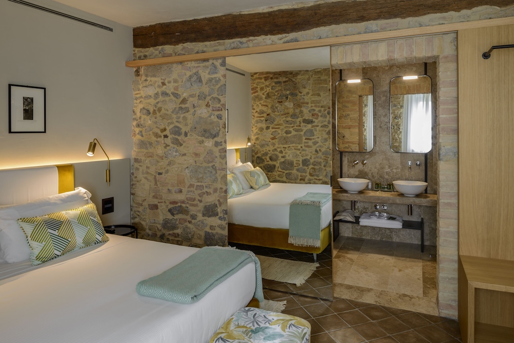 Suite, Garden View