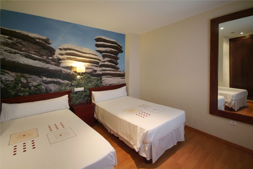 Apartment, 2 Bedrooms (For 2 adults and 2 children Up to 12 ) - Photo 4