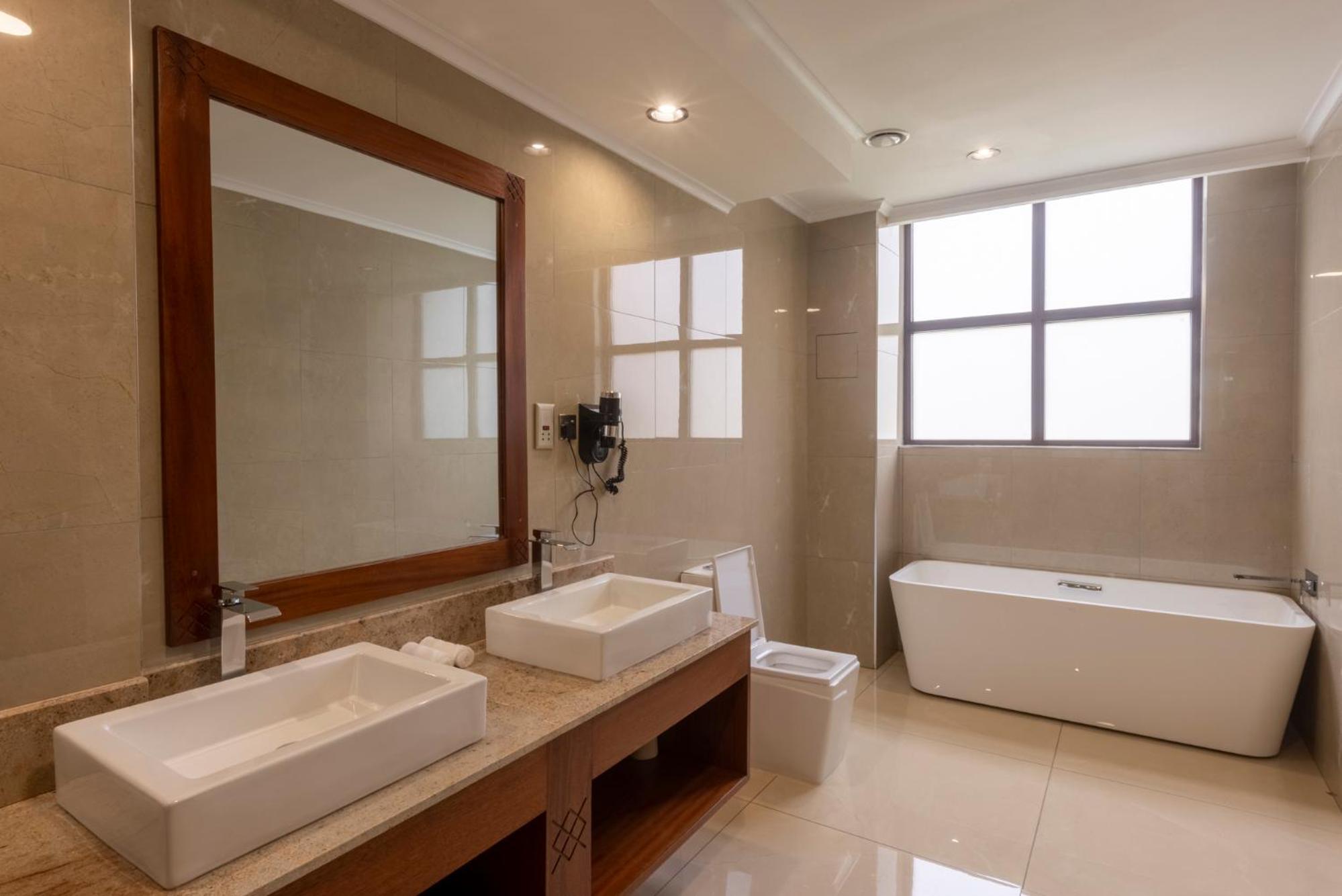 Standard Queen Room - Photo 2