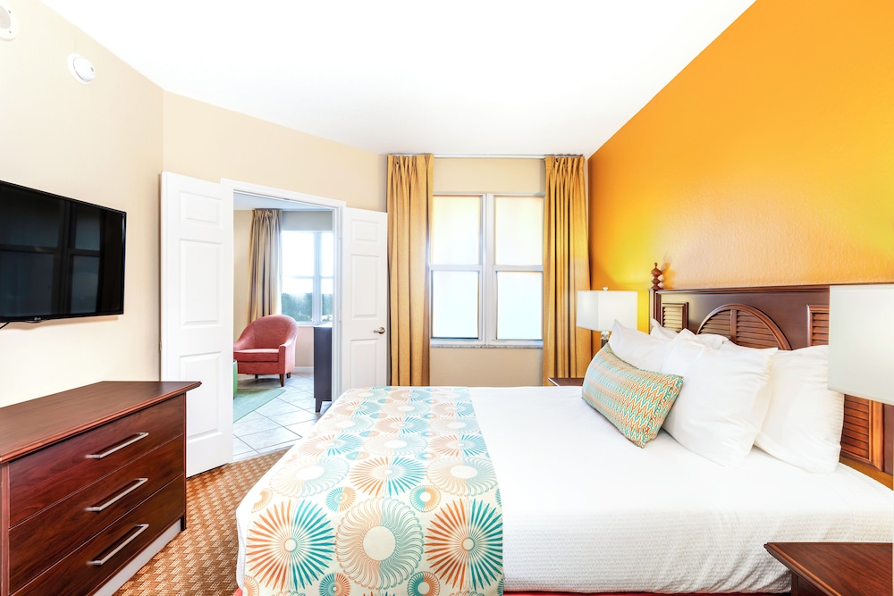 Two Bedroom Suite - Photo 9