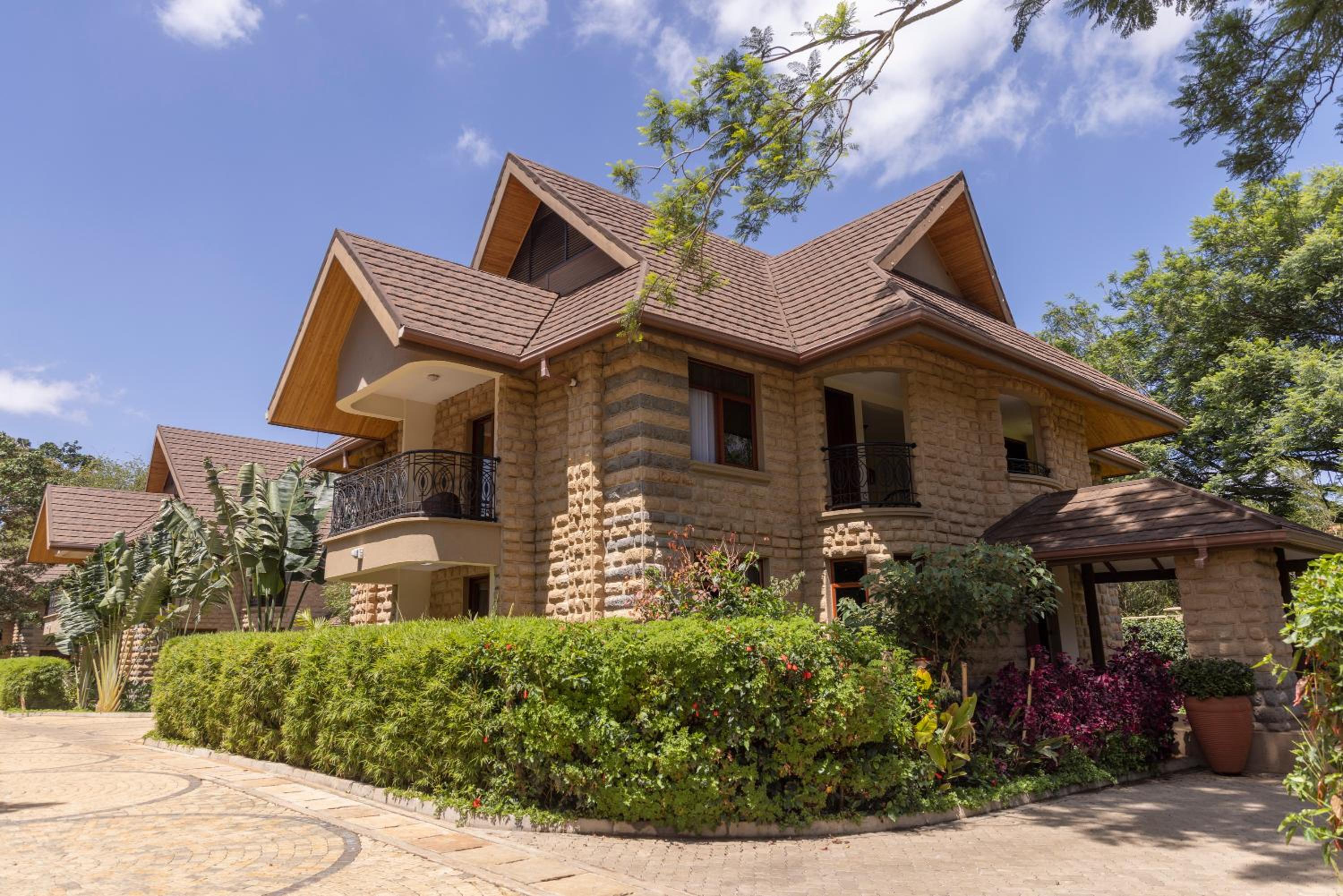 Villa with Garden View - Photo 4