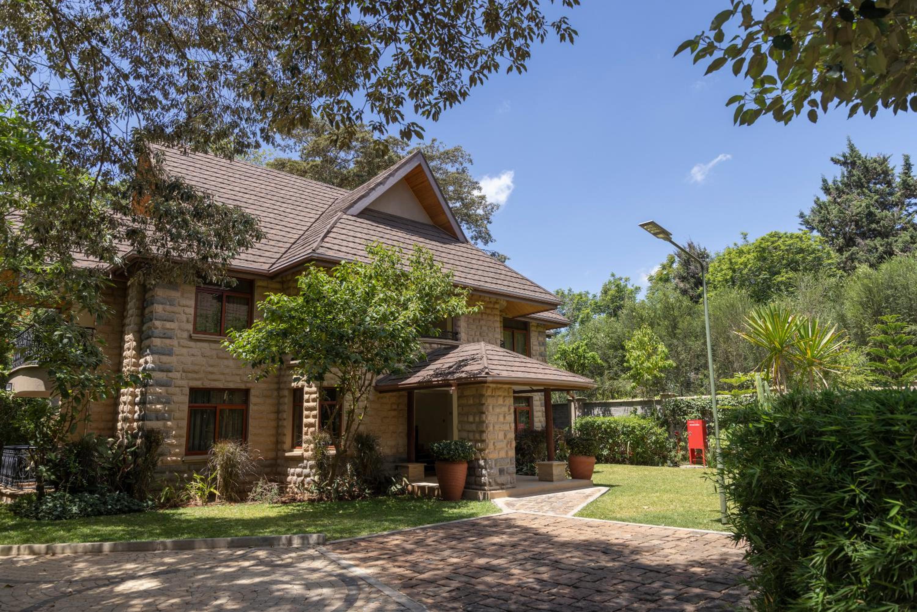 Villa with Garden View - Photo 6