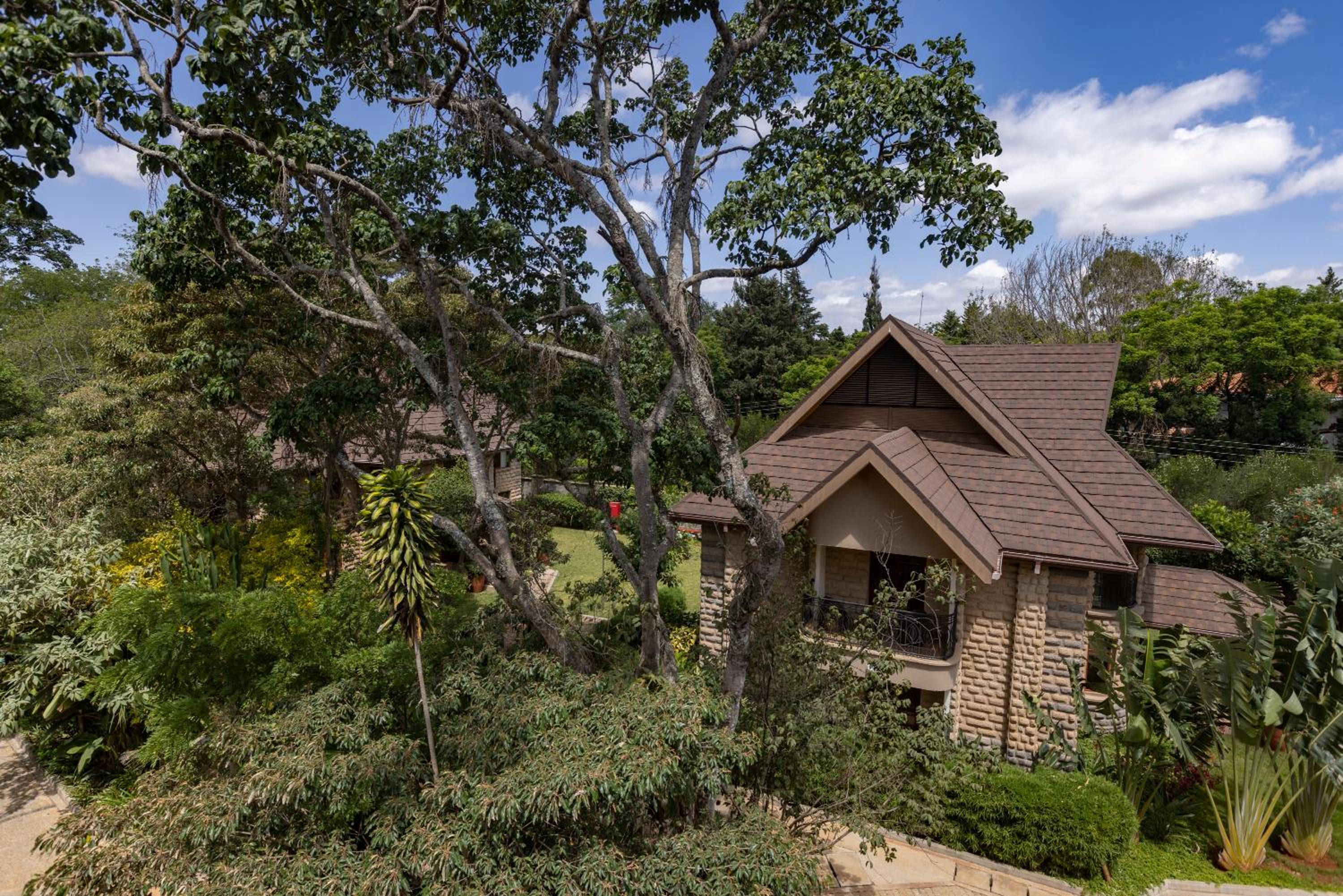 Villa with Garden View - Photo 5