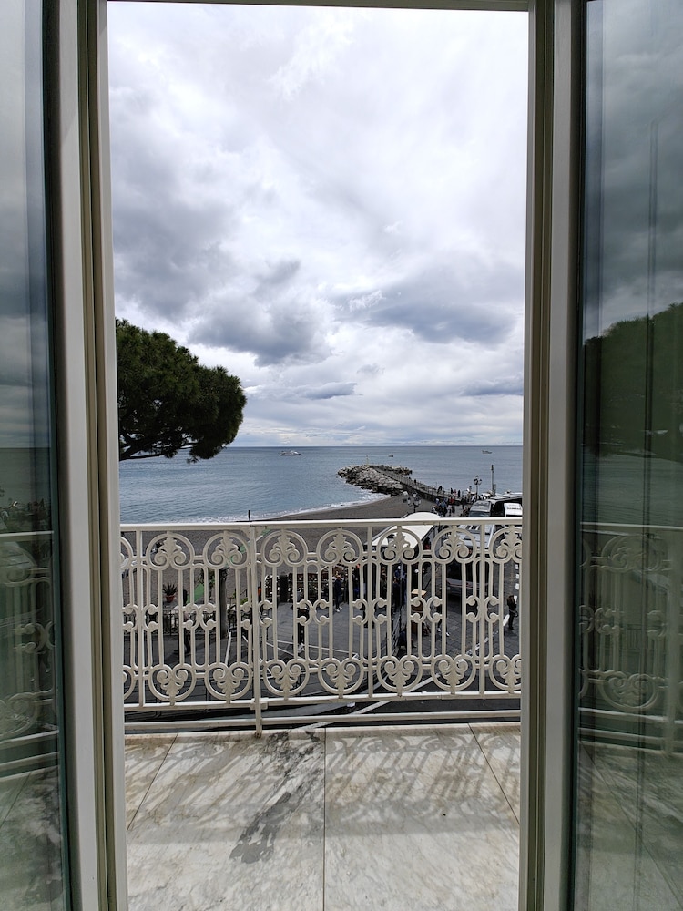 Junior Double or Twin Room, Sea View - Photo 10