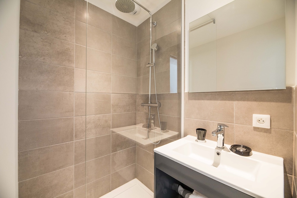 Apartment - 4 people - 1 bedroom - Air conditioned - Large terrace - open view photo 2