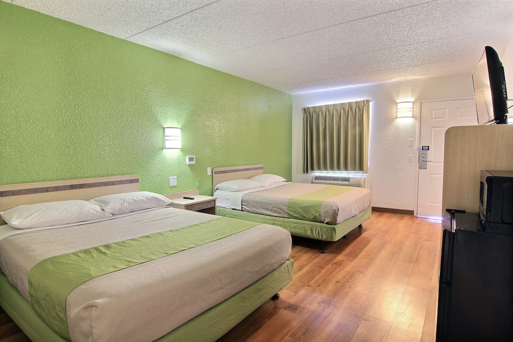 Standard Room, 2 Queen Beds, Non Smoking