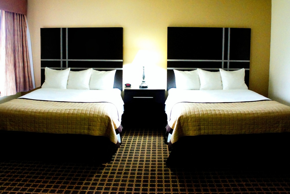 Suite, 2 Queen Beds, Non Smoking (No Pets) - Photo 3