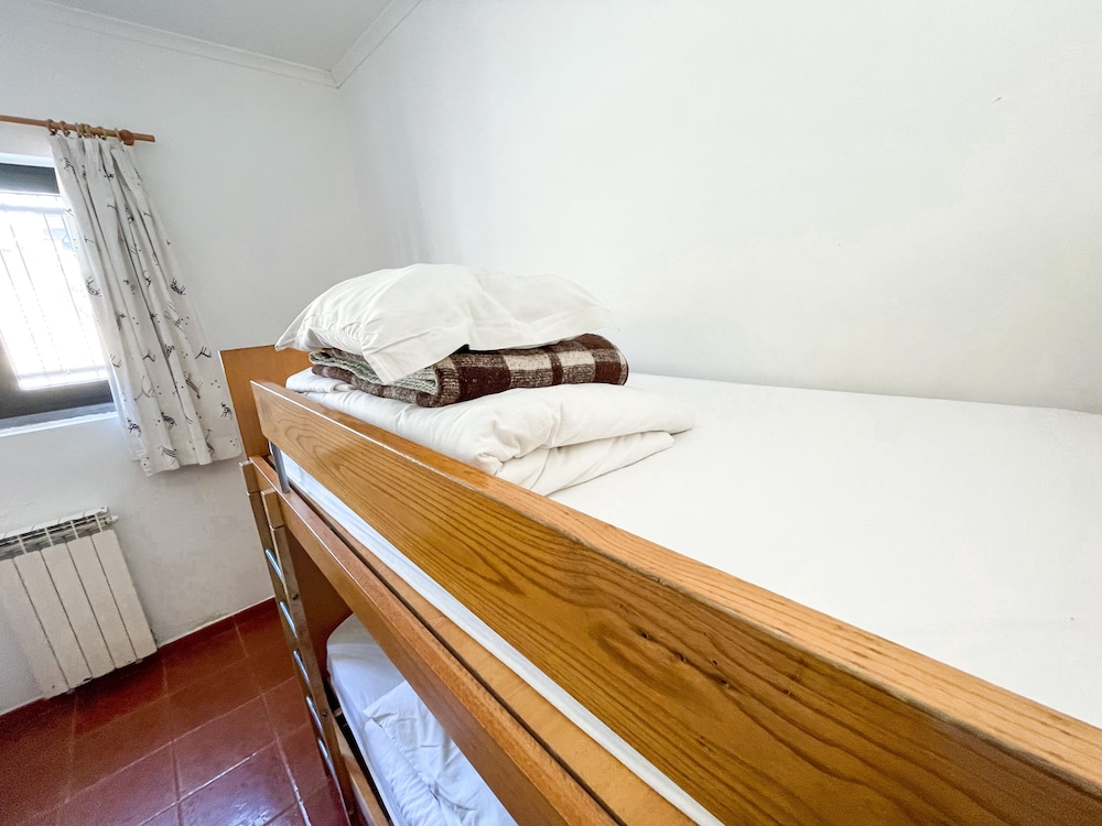 Shared Dormitory, Men only, Shared Bathroom (1 Bed in a 4 Bed Dorm) photo 3