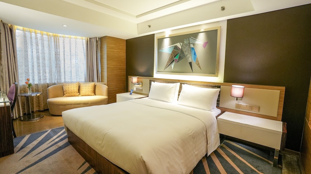Business Double Room, City View