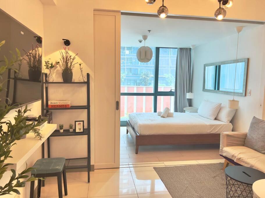 Apartment with City View photo 2