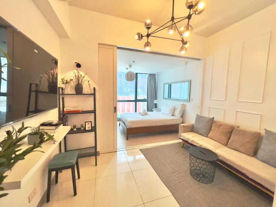 Apartment with City View photo 3
