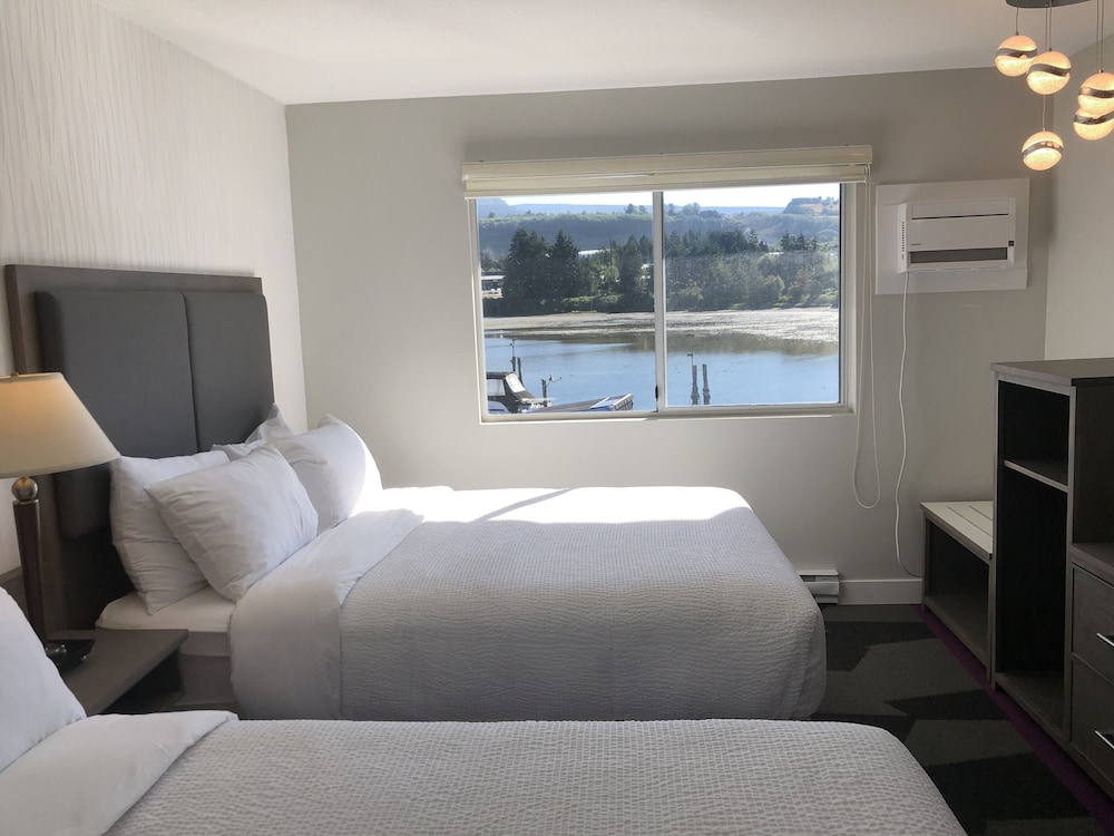 Deluxe Room, 2 Queen Beds, Ocean View