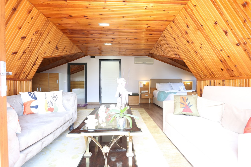 Superior Quadruple Room photo 3