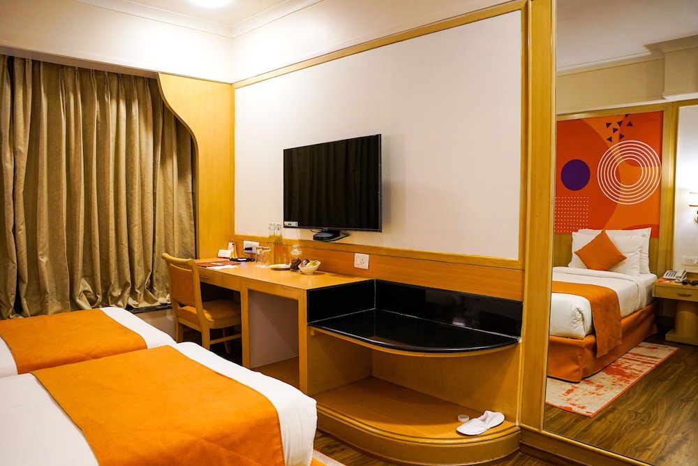 Club Deluxe Room King Or Twin Bed with Breakfast photo 3