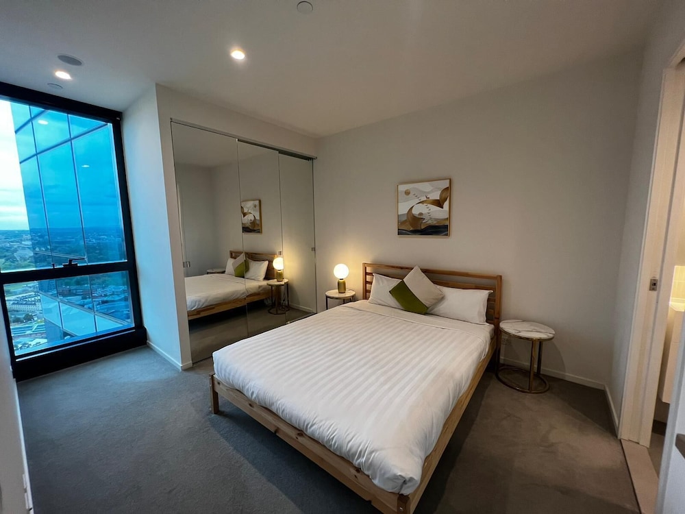 One Bedroom Apartment - Photo 6