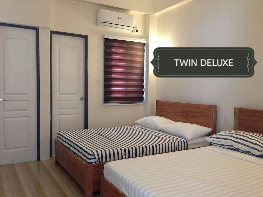 Twin Deluxe photo 1