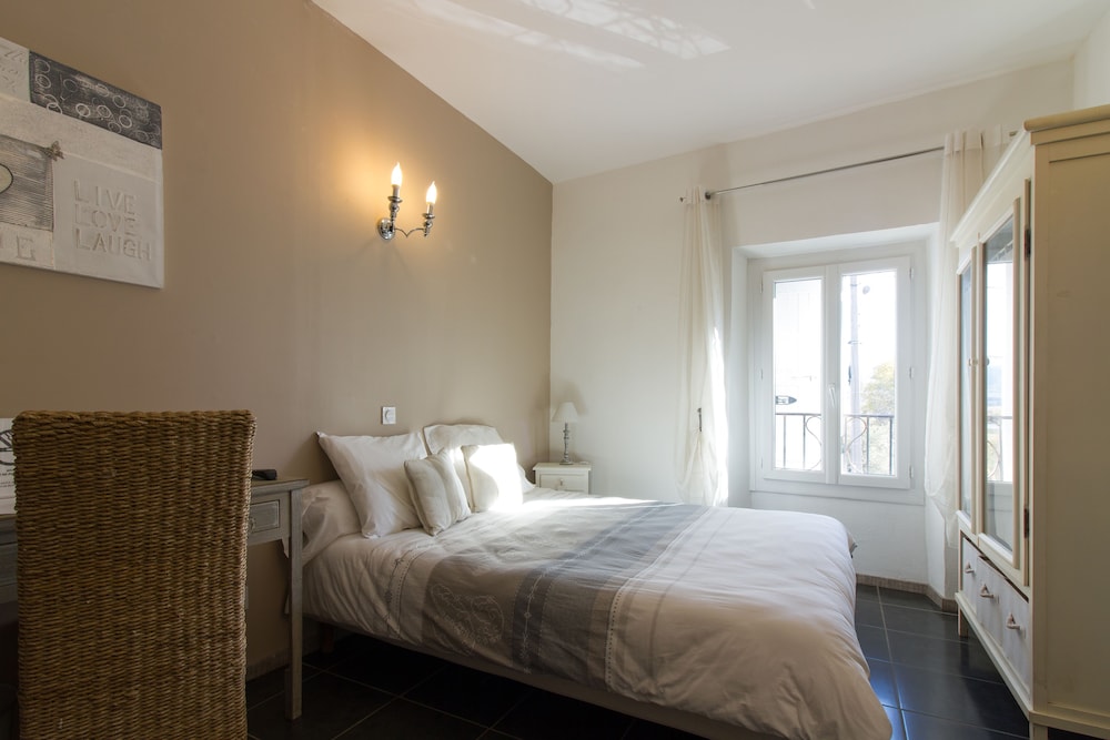 Standard Double Room photo 2