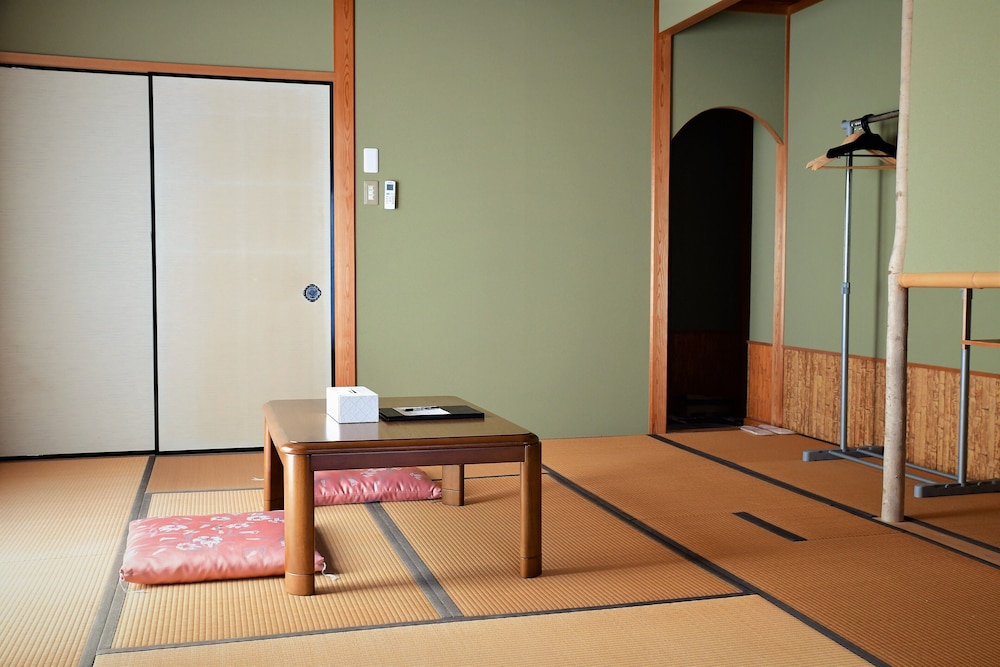 Family Quadruple Room photo 2