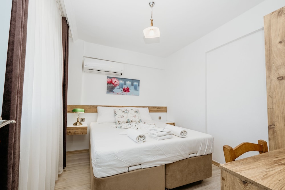Deluxe Room, Kitchen, City View photo 2