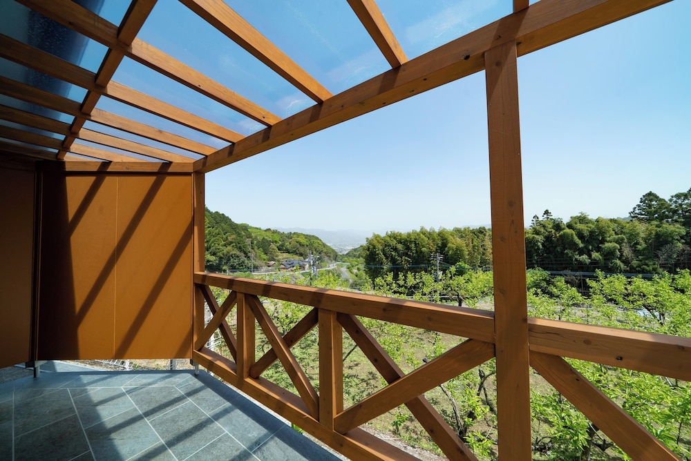 Basic House, Mountain View photo 3
